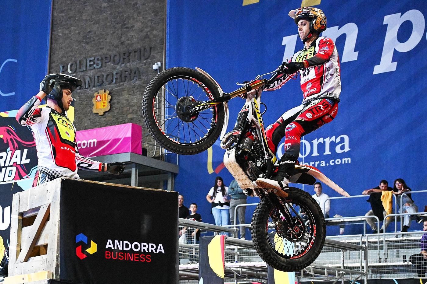 Aniol Gelabert estrena temporada en Barcelona Aniol Gelabert estrena temporada en Barcelona