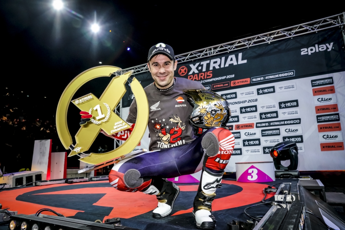 First victory for Busto and title for Bou in Paris
