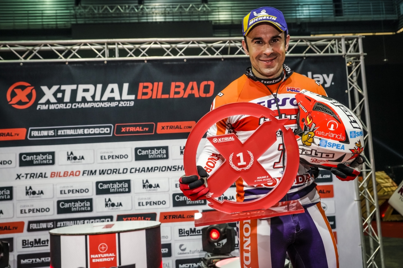 Bou recovers top spot in Bilbao